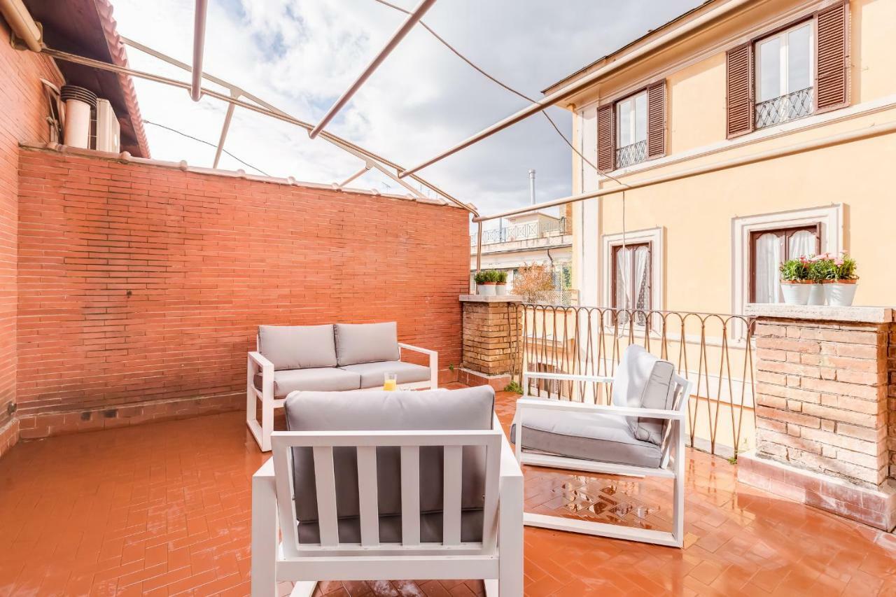 Trevi Area Penthouse Apartment Rome Exterior photo