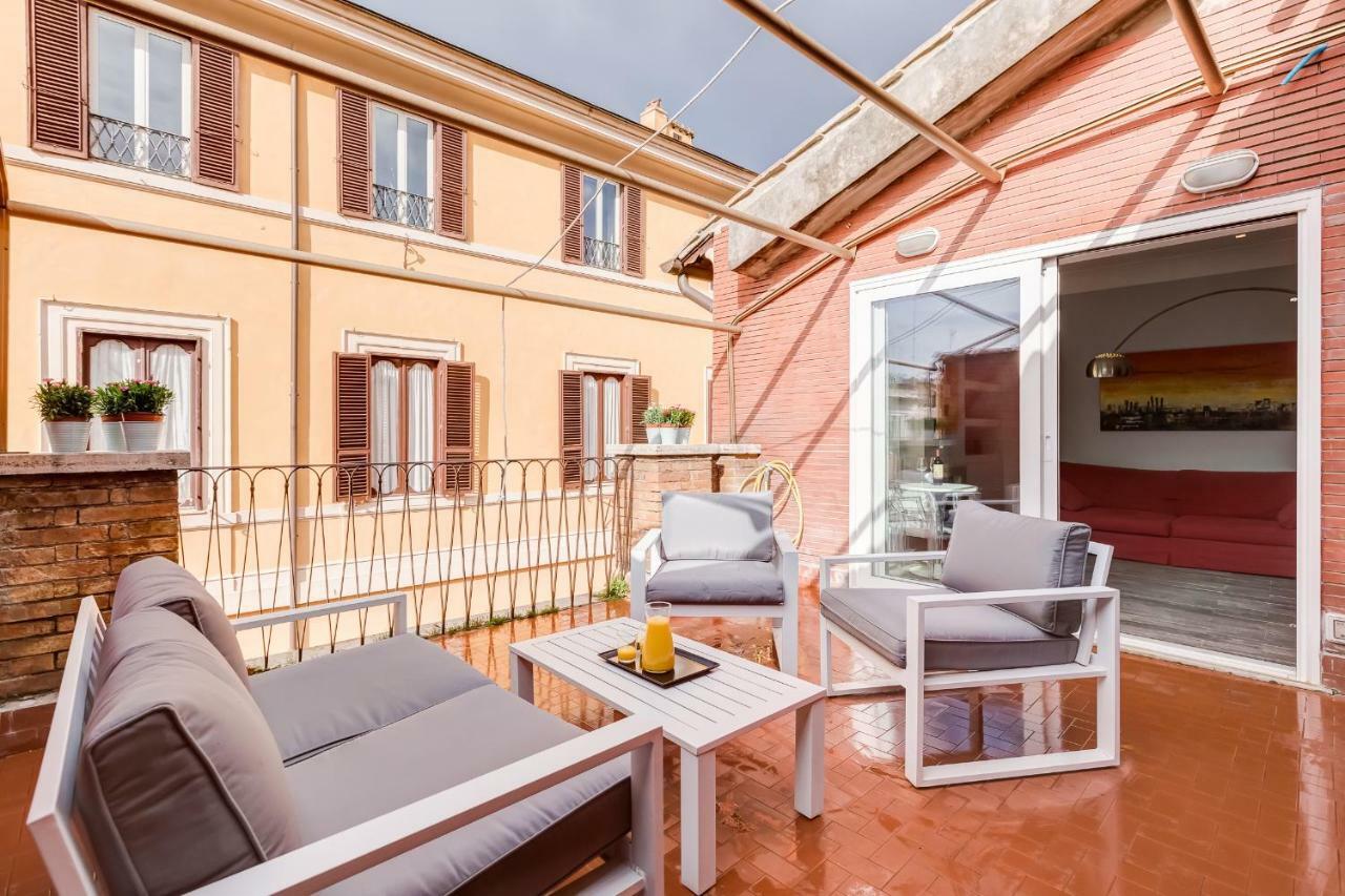 Trevi Area Penthouse Apartment Rome Exterior photo